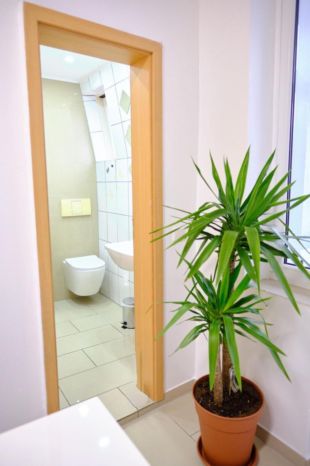 Primetime Suite Fuer 8+Kueche/Wifi Essen Buitenkant foto