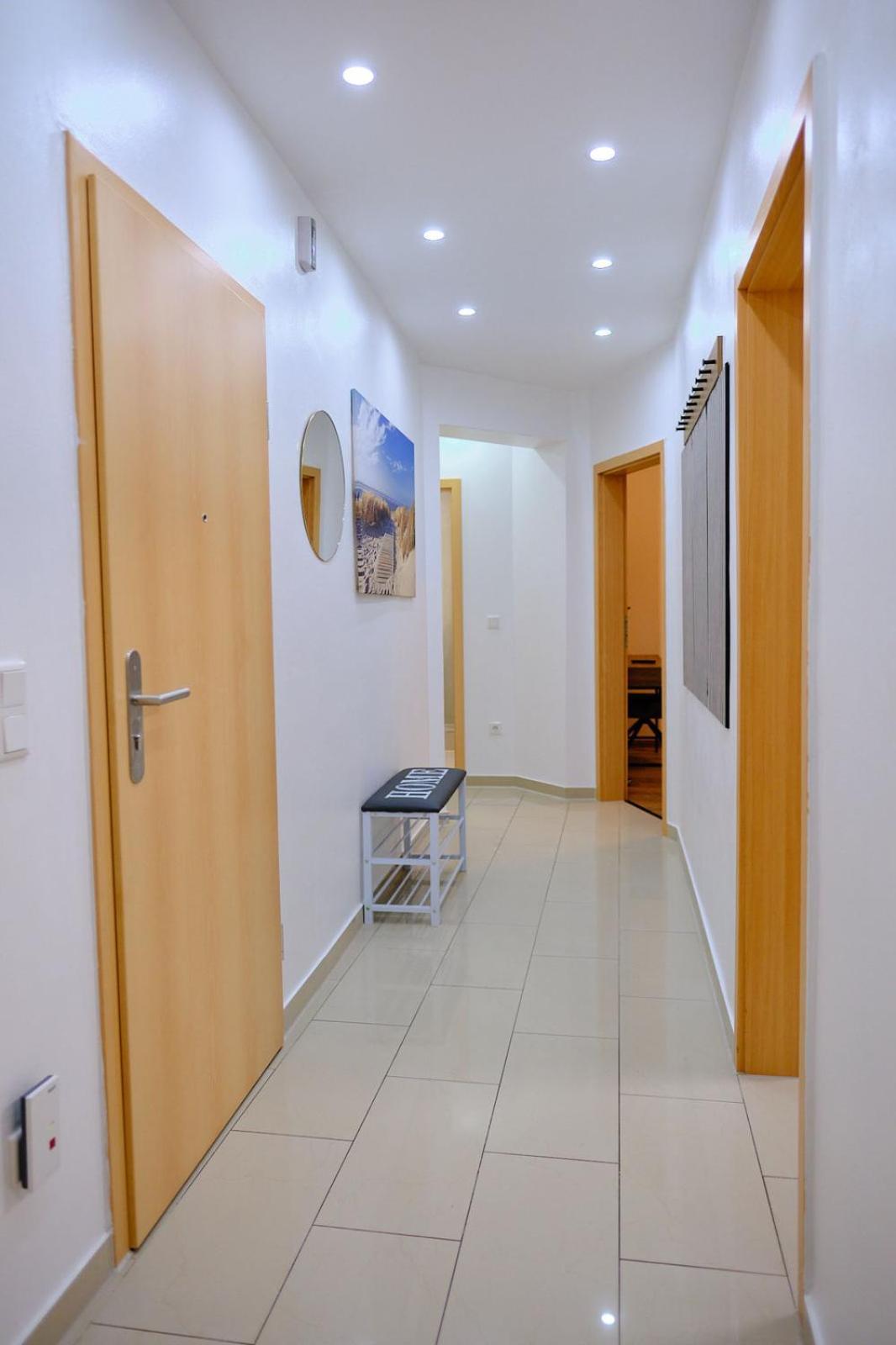 Primetime Suite Fuer 8+Kueche/Wifi Essen Buitenkant foto