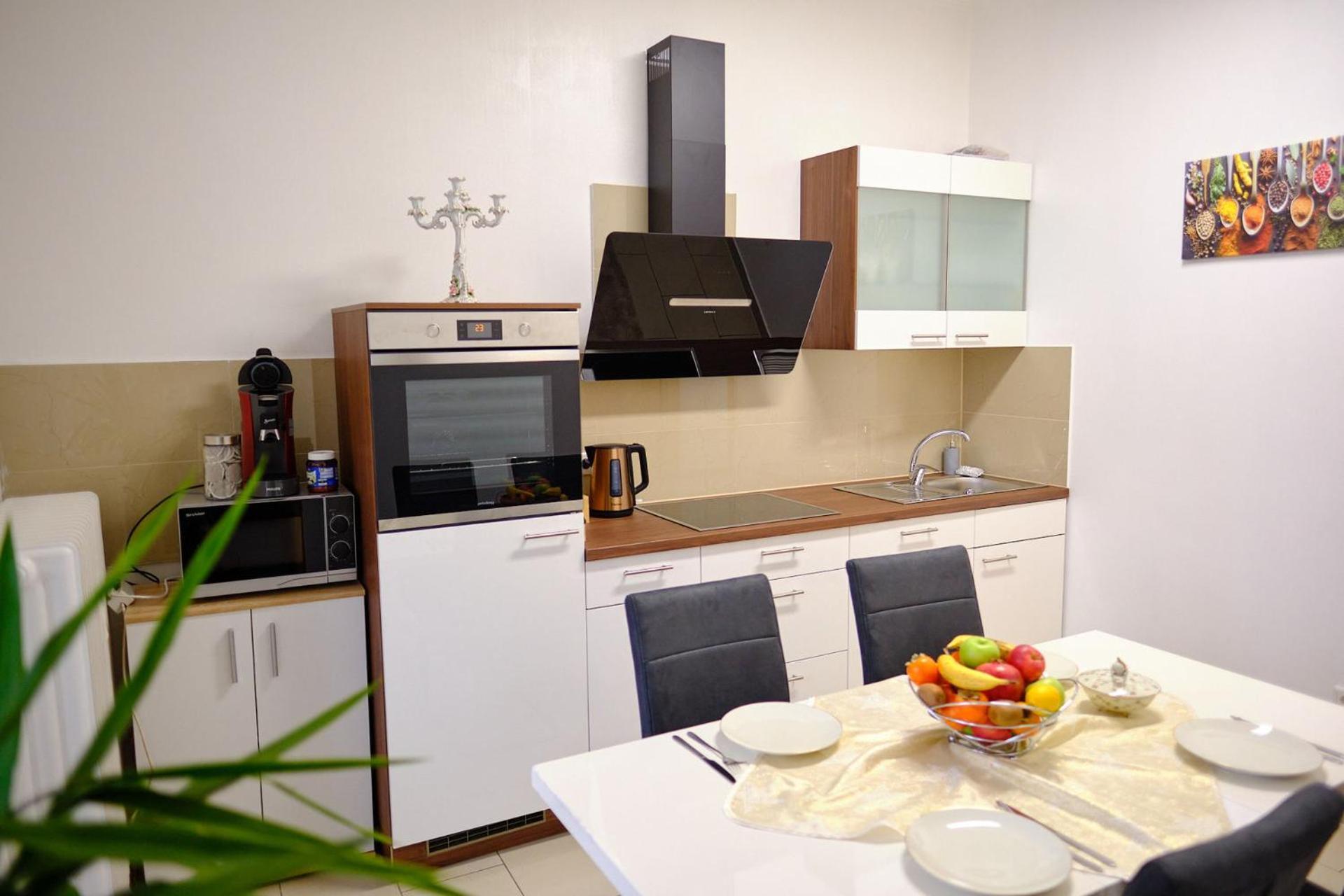 Primetime Suite Fuer 8+Kueche/Wifi Essen Buitenkant foto